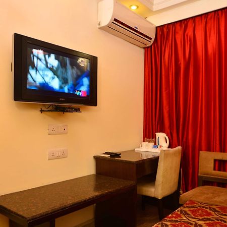 Hotel Shanti Palace West Patel Nagar New Delhi Eksteriør bilde