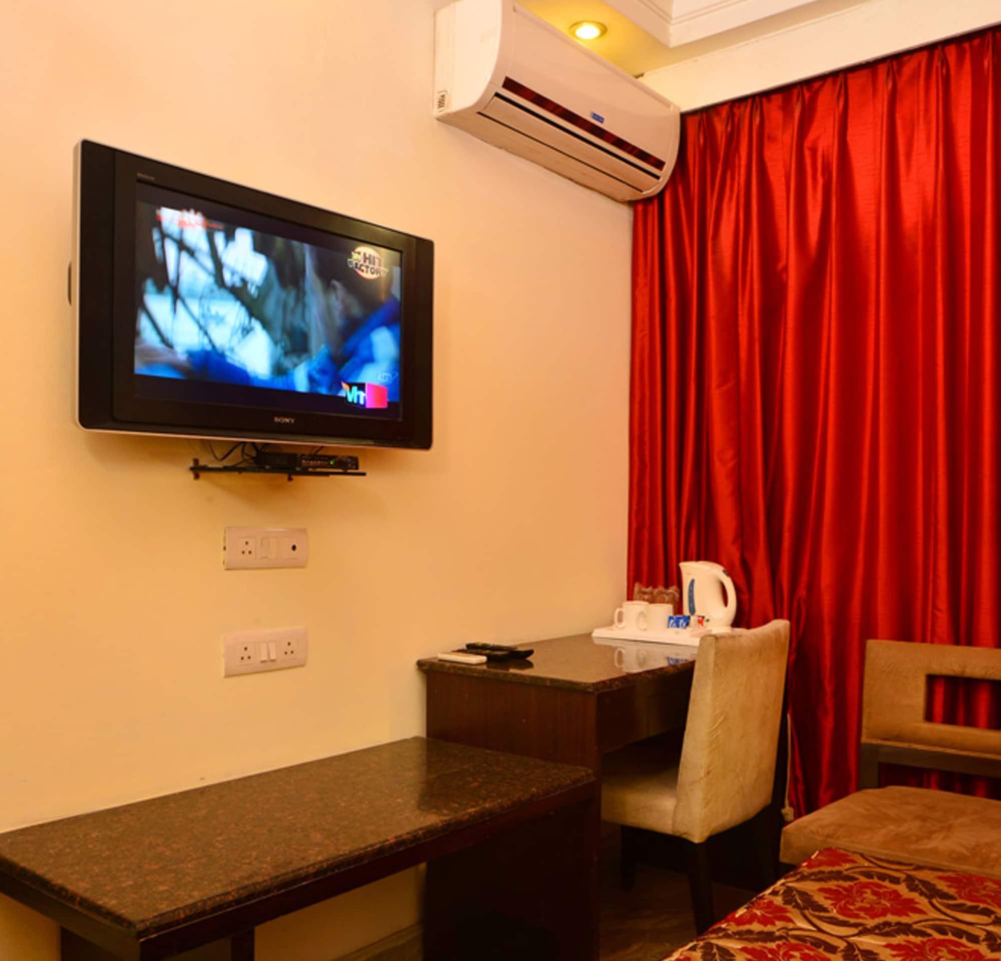 Hotel Shanti Palace West Patel Nagar New Delhi Eksteriør bilde