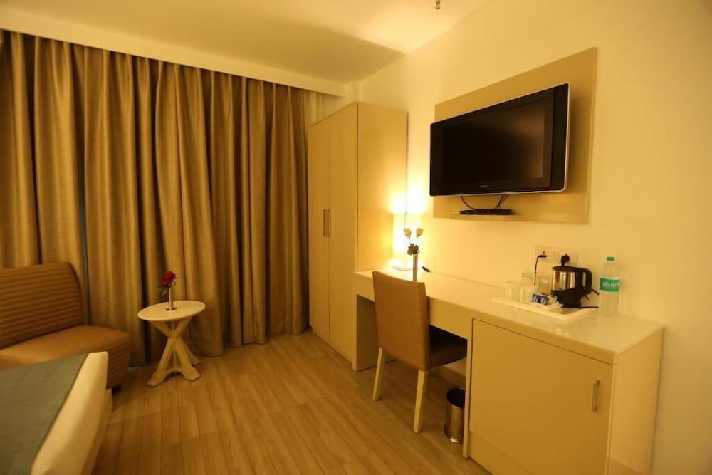 Hotel Shanti Palace West Patel Nagar New Delhi Eksteriør bilde