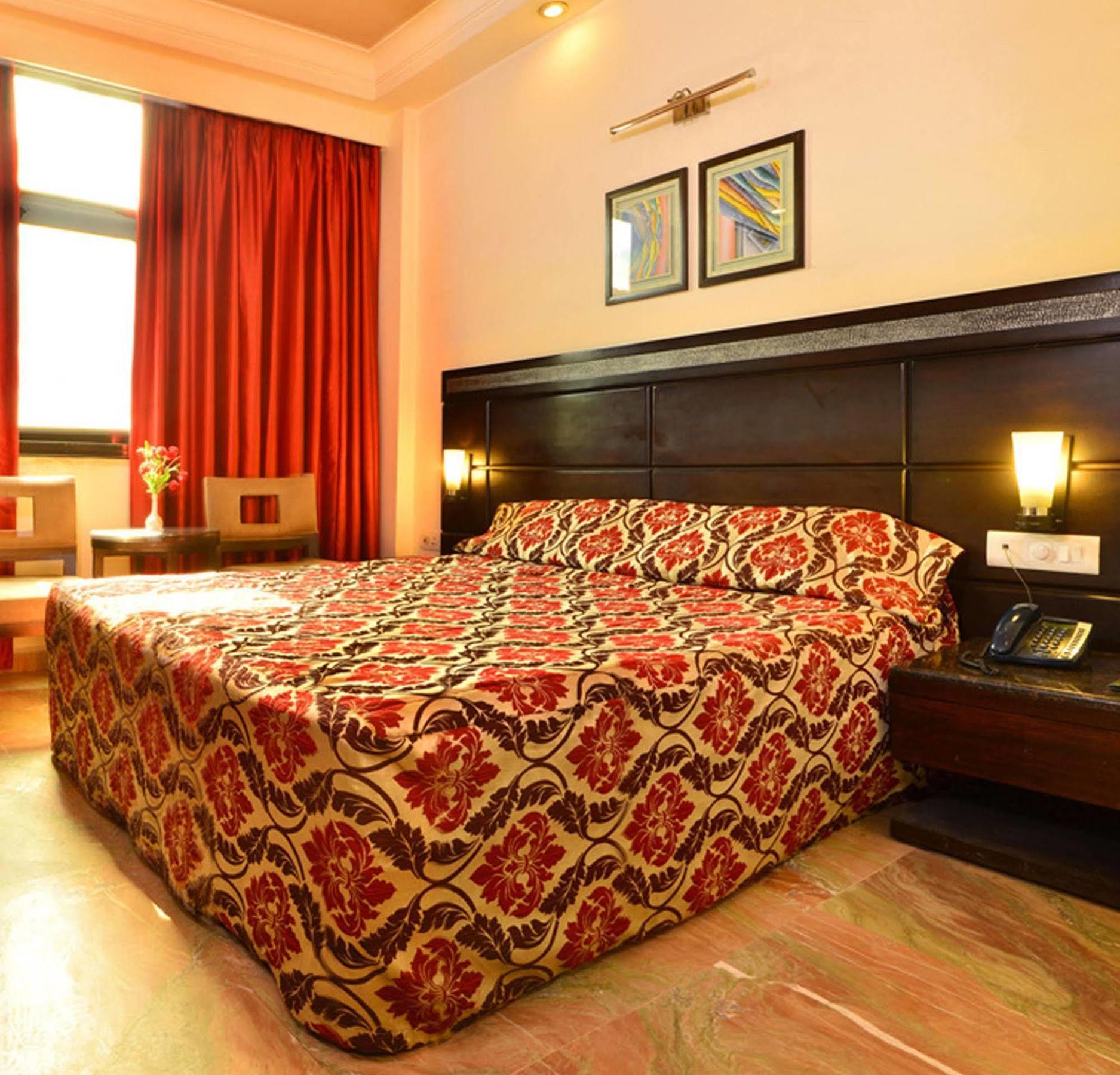 Hotel Shanti Palace West Patel Nagar New Delhi Eksteriør bilde