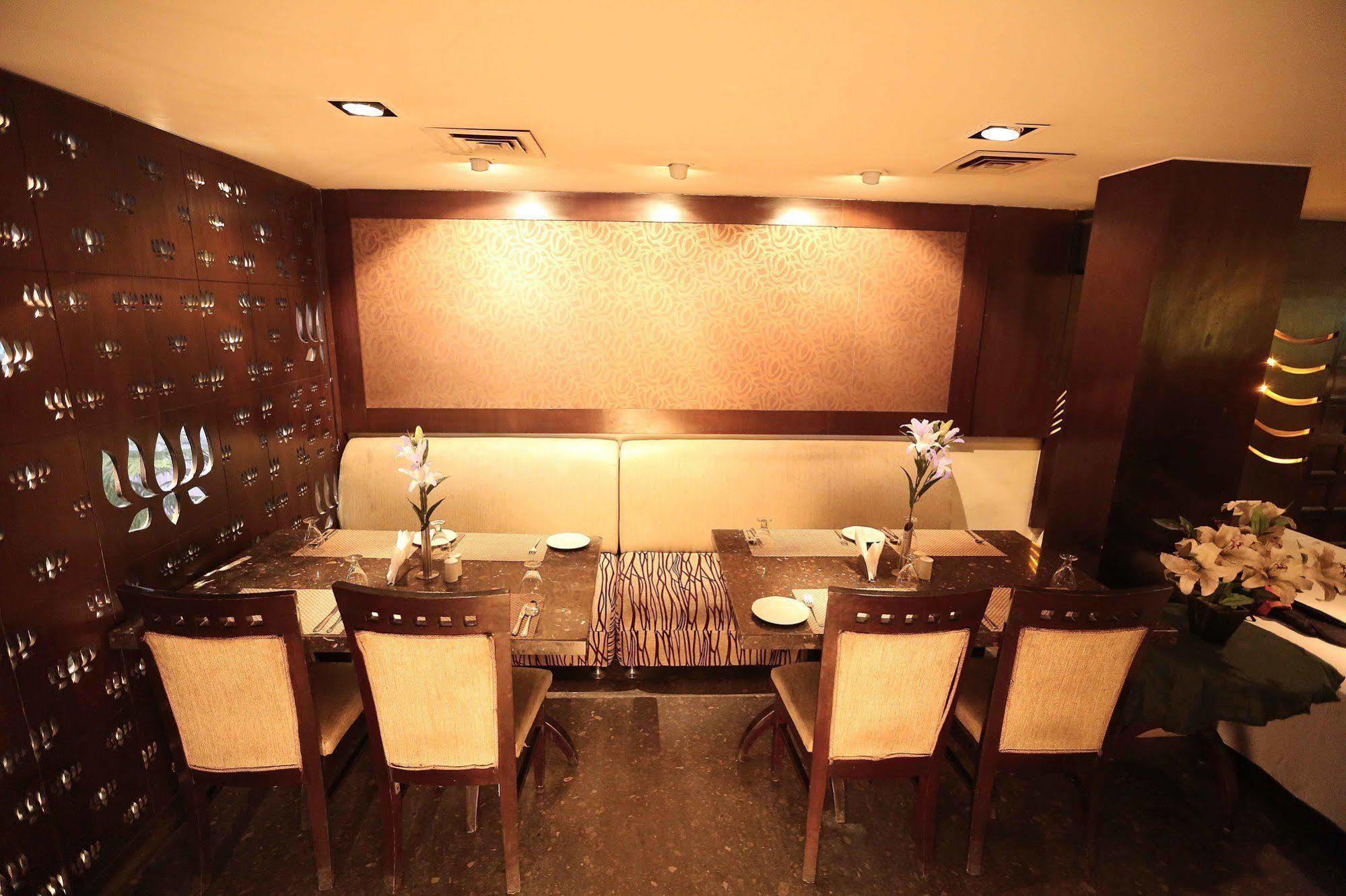 Hotel Shanti Palace West Patel Nagar New Delhi Eksteriør bilde